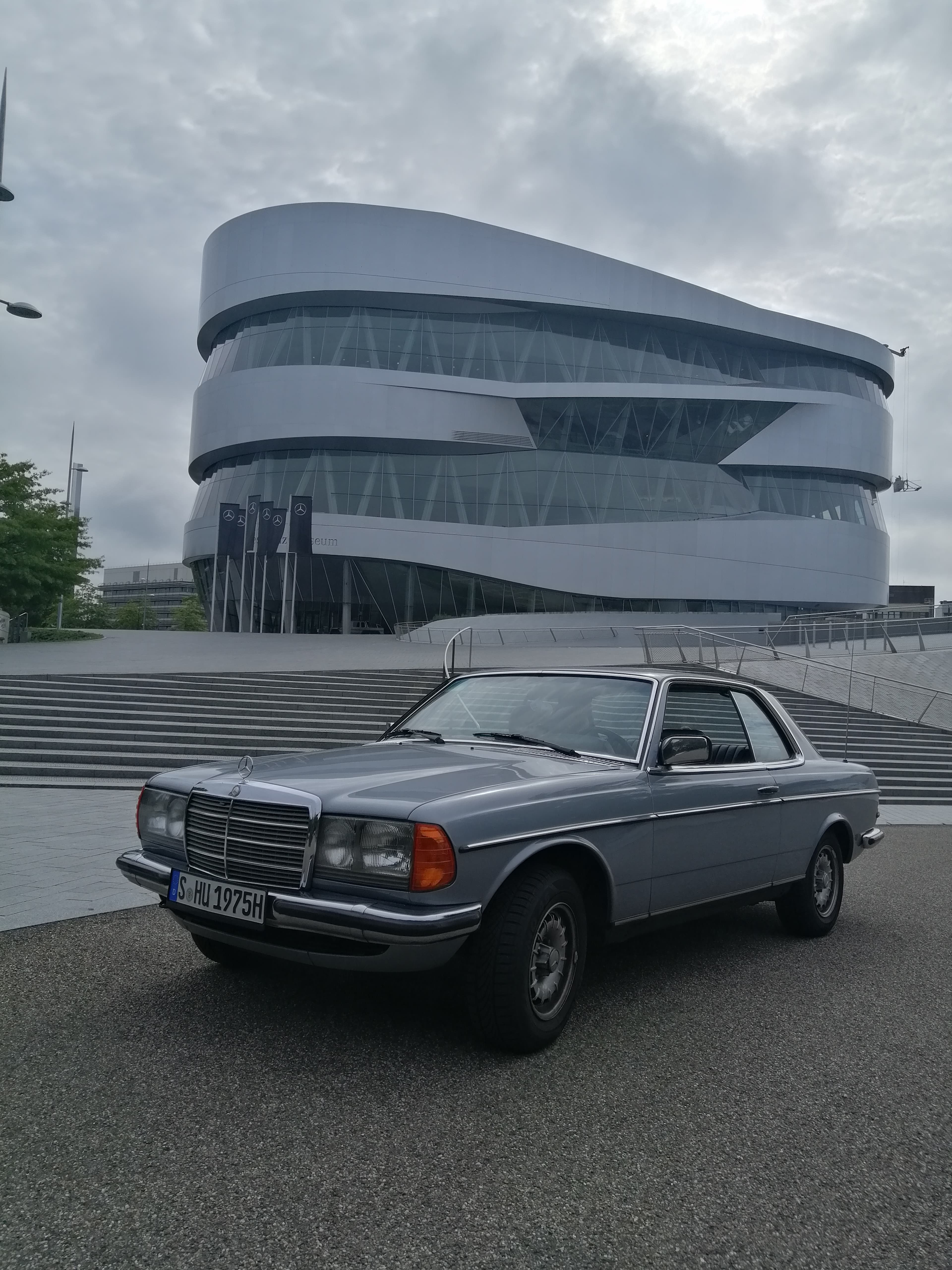 Mercedes-Benz 230 CE